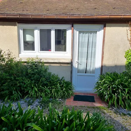 A 100m De La Apartment *