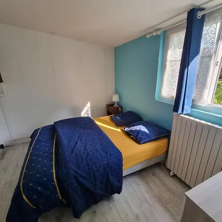 A 100m De La Apartment *